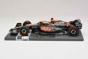McLaren MCL36 O. Piastri Abu Dhabi Test 2022 Minichamps 1:18 537221828 Resina - imagen 3 de 7