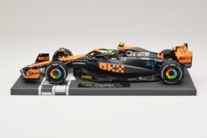 McLaren MCL60 #4 L. Norris 2nd Place Japanese GP 2023 Minichamps 1:18 537233504 Resina - imagen 3 de 7