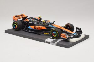 McLaren MCL60 #4 L. Norris Australian GP 2023 Minichamps 1:18 537232104 Resina - imagen 4 de 7