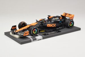 McLaren MCL60 #81 O. Piastri Japanese GP 2023 Minichamps 1:18 537233581 Resina