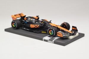 McLaren MCL60 #81 O. Piastri Japanese GP 2023 Minichamps 1:18 537233581 Resina - imagen 4 de 7