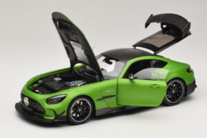 Mercedes AMG GT Black Series C190 Matt Green Metallic Minichamps 1:18 110032022 Metal - imagen 2 de 8