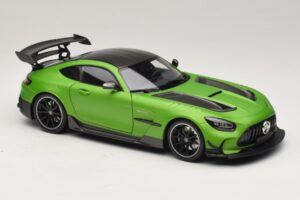 Mercedes AMG GT Black Series C190 Matt Green Metallic Minichamps 1:18 110032022 Metal - imagen 6 de 8