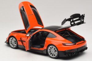 Mercedes AMG GT Black Series C190 Naranja con Llantas Plata Minichamps 1:18 110032024 Metal - imagen 5 de 8