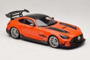 Mercedes AMG GT Black Series C190 Naranja con Llantas Plata Minichamps 1:18 110032024 Metal - imagen 6 de 8