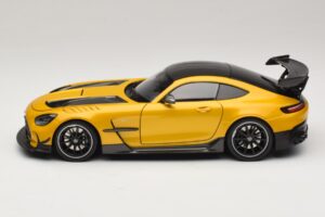 Mercedes AMG GT Black Series C190 Solarbeam Yellow Metallic Minichamps 1:18 110032021 Metal - imagen 4 de 8