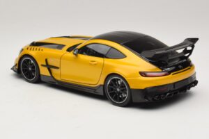 Mercedes AMG GT Black Series C190 Solarbeam Yellow Metallic Minichamps 1:18 110032021 Metal - imagen 7 de 8