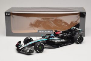 Mercedes AMG Petronas W15 E Performance G. Russell 2024 Minichamps 1:18 110240163 Resina - imagen 7 de 7