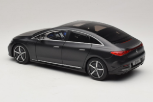Mercedes EQE V295 Graphite Grey Magno NZG 1:18 B66961108 Metal - imagen 4 de 8