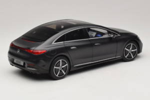 Mercedes EQE V295 Graphite Grey Magno NZG 1:18 B66961108 Metal - imagen 5 de 8