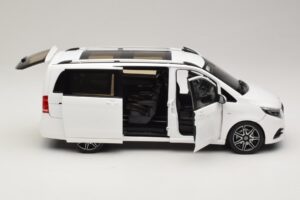 Mercedes V-Class W447 AMG Line Blanco Norev 1:18 183876 Metal - imagen 4 de 8