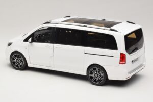 Mercedes V-Class W447 AMG Line Blanco Norev 1:18 183876 Metal - imagen 7 de 8
