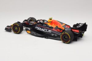 Oracle Red Bull Racing RB18 S. Perez Winner Monaco GP 2022 Minichamps 1:18 110220711 Resina - imagen 5 de 7