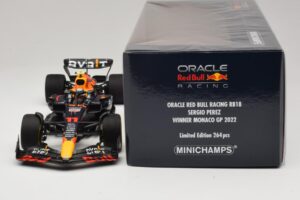 Oracle Red Bull Racing RB18 S. Perez Winner Monaco GP 2022 Minichamps 1:18 110220711 Resina - imagen 6 de 7