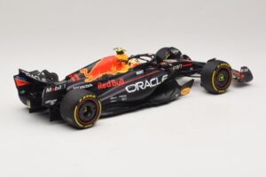Oracle Red Bull Racing RB19 S. Perez Abu Dhabi GP 2023 Minichamps 1:18 110232311 Resina - imagen 2 de 7
