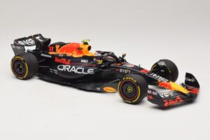 Oracle Red Bull Racing RB19 S. Perez Abu Dhabi GP 2023 Minichamps 1:18 110232311 Resina - imagen 4 de 7