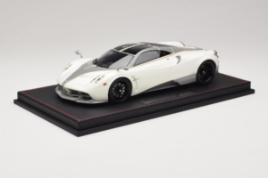 Pagani Huayra Luminous Green AB 1:18 REMC041 Resina - imagen 2 de 7