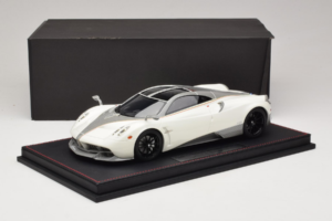 Pagani Huayra Luminous Green AB 1:18 REMC041 Resina - imagen 7 de 7