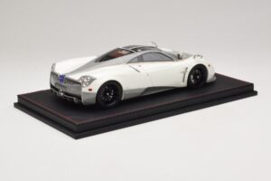 Pagani Huayra Luminous Green AB 1:18 REMC041 Resina - imagen 3 de 7