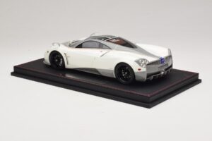 Pagani Huayra Luminous Green AB 1:18 REMC041 Resina - imagen 5 de 7