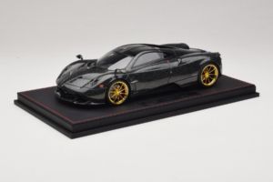 Pagani Huayra Starry Night Sky AB 1:18 REMC039 Resina - imagen 2 de 7