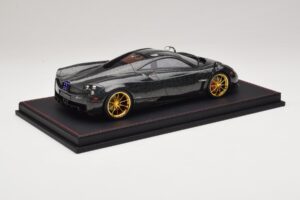 Pagani Huayra Starry Night Sky AB 1:18 REMC039 Resina - imagen 3 de 7