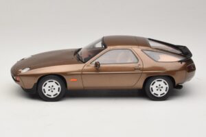 Porsche 928 S Tobacco Metallic GT Spirit 1:18 GT1005 Resina - imagen 3 de 6