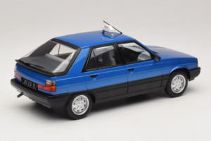 Renault 11 GTL Taxi James Bond MCG 1:18 MCG18833 Metal - imagen 2 de 6