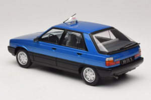 Renault 11 GTL Taxi James Bond MCG 1:18 MCG18833 Metal - imagen 5 de 6