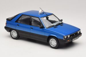Renault 11 GTL Taxi James Bond MCG 1:18 MCG18833 Metal - imagen 4 de 6