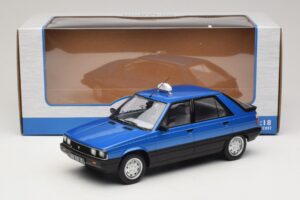Renault 11 GTL Taxi James Bond MCG 1:18 MCG18833 Metal - imagen 6 de 6