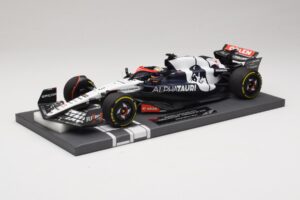 Scuderia AlphaTauri AT04 D. Ricciardo Hungarian GP 2023 Minichamps 1:18 117231203 Resina