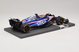 Visa Cash App RB VCARB 01 A. Iwasa FP1 Japanese GP 2024 Minichamps 1:18 117240440 Resina - imagen 2 de 7