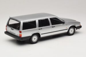 Volvo 740 GL Familiar Plata Minichamps 1:18 155171770 Metal - imagen 2 de 6