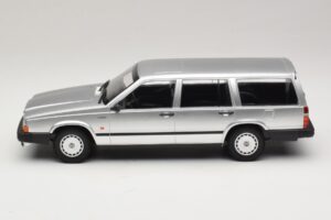 Volvo 740 GL Familiar Plata Minichamps 1:18 155171770 Metal - imagen 3 de 6