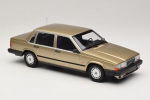 Volvo 740 GL Oro Minichamps 1:18 155171700 Metal - imagen 4 de 6