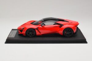 W Motors Fenyr Supersport Rojo SophiArt 1:18 SA003-06 Resina - imagen 3 de 6