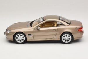 Mercedes SL500 R230 Travertine Beige Norev 1:18 183843 Metal - imagen 4 de 9
