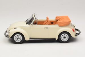 Volkswagen 1303 Descapotable Cream White Norev 1:18 188535 Metal - imagen 3 de 6