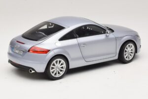 Audi TT 8N Silverblue Metallic Minichamps 1:18 100015020 Metal - imagen 3 de 8