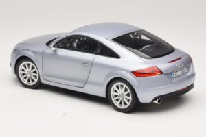 Audi TT 8N Silverblue Metallic Minichamps 1:18 100015020 Metal - imagen 7 de 8