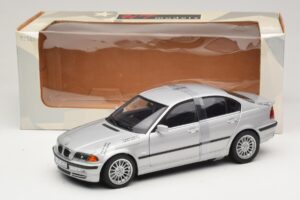 BMW 3-Series E46 6-Cylinder Plata UT Models 1:18 20512 Metal - imagen 6 de 6