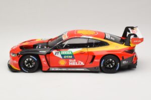 BMW M4 GT3 #31 Schubert Motorsport S. van der Linde Winner DTM Lausitzring 2022 Minichamps 1:18 113222031 Metal - imagen 4 de 8