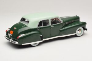 Cadillac Fleetwood Series 60 Special Verde MCG 1:18 MCG18657 Metal - imagen 2 de 6