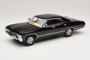 Chevrolet Impala Negro MCG 1:18 MCG181006 Metal