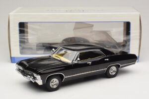 Chevrolet Impala Negro MCG 1:18 MCG181006 Metal - imagen 6 de 6