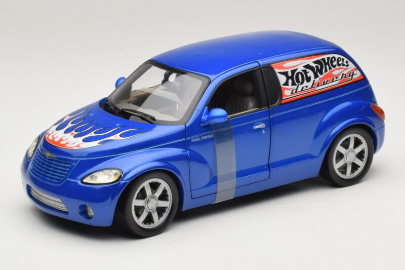 Chrysler PT Cruiser Reparto Azul Hot Wheels 1:18 29616 Metal