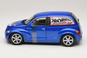 Chrysler PT Cruiser Reparto Azul Hot Wheels 1:18 29616 Metal - imagen 3 de 7