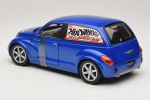 Chrysler PT Cruiser Reparto Azul Hot Wheels 1:18 29616 Metal - imagen 6 de 7