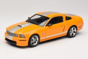 Ford Mustang GT S197 Grabber Orange Metallic AUTOart 1:18 73117-A1 Metal